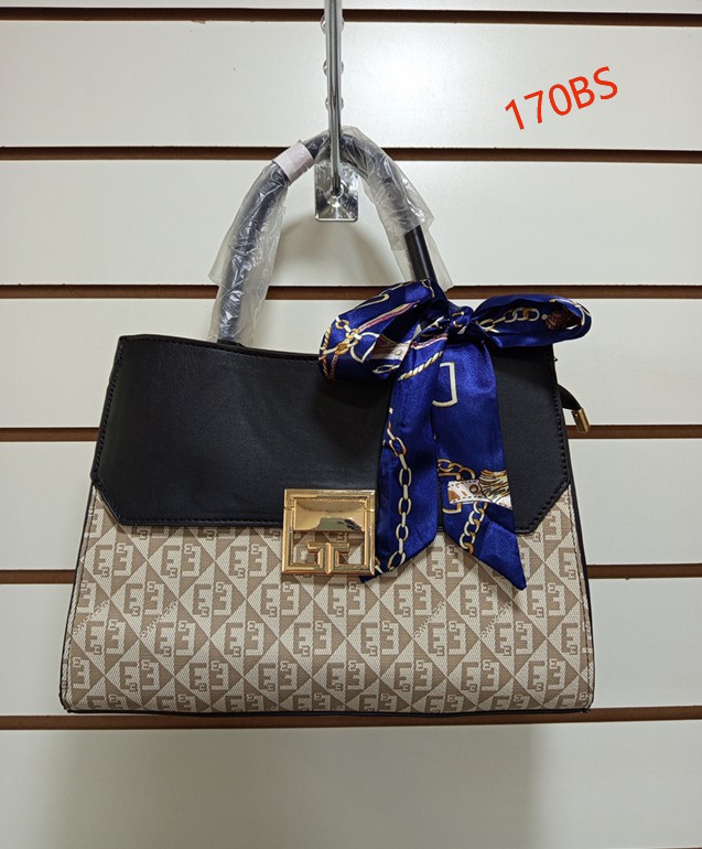 Bolsos y crossbody M16