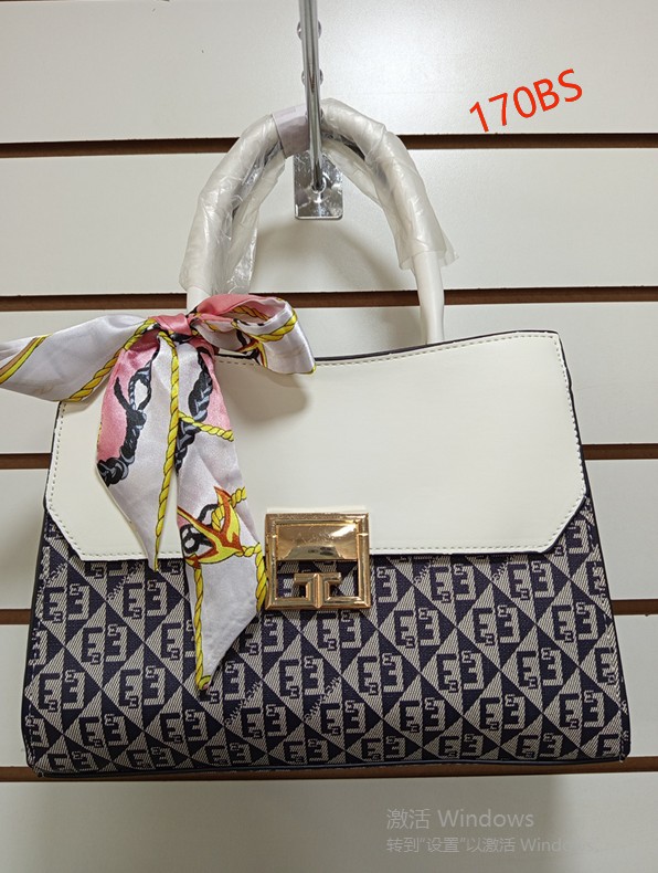 Bolsos y crossbody M16