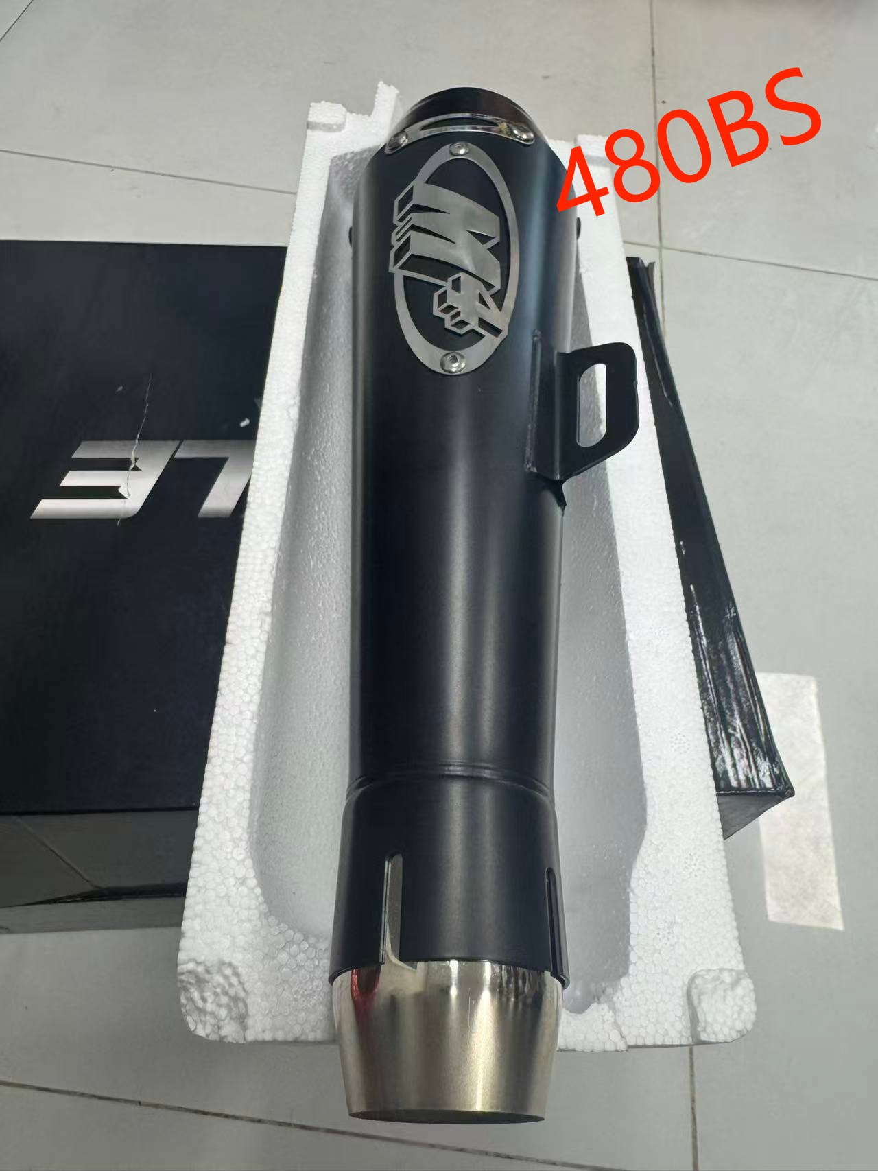 Escape de motocicleta B01