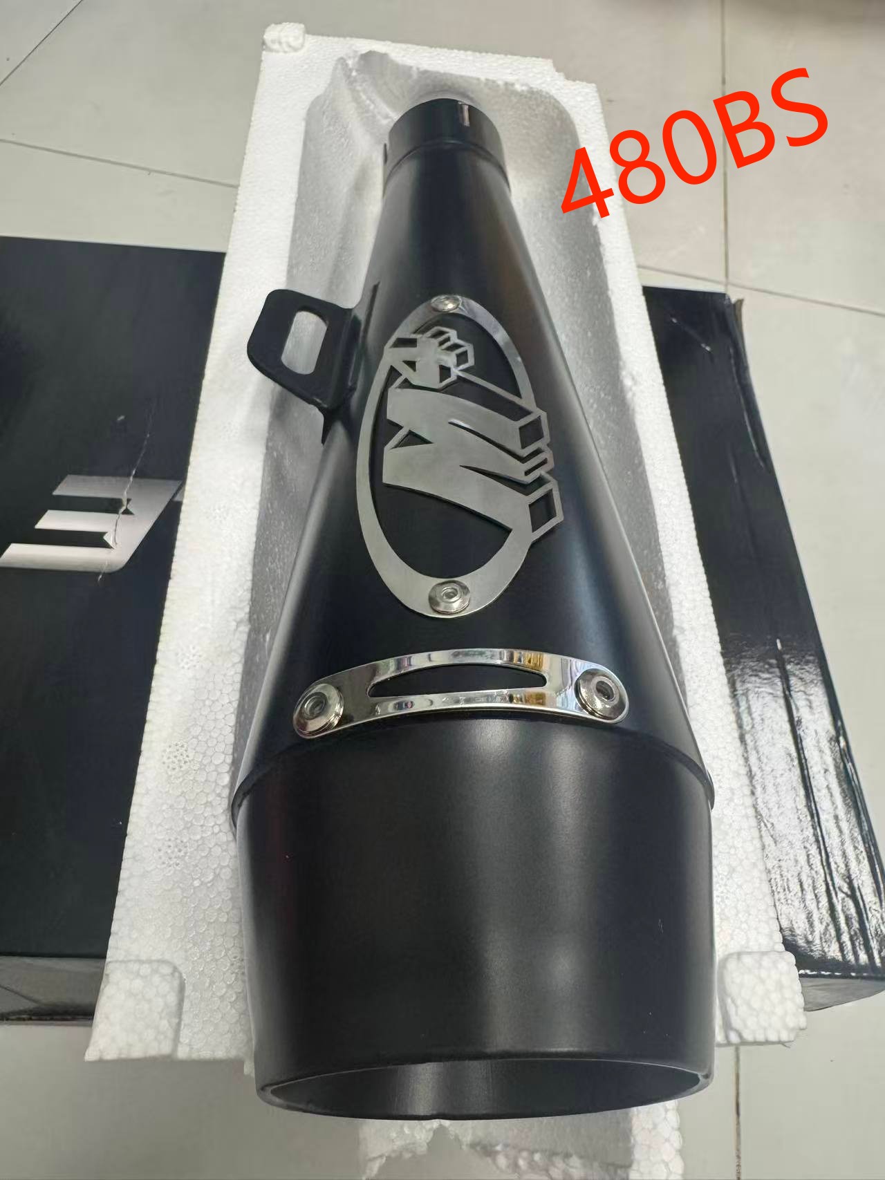 Escape de motocicleta B01