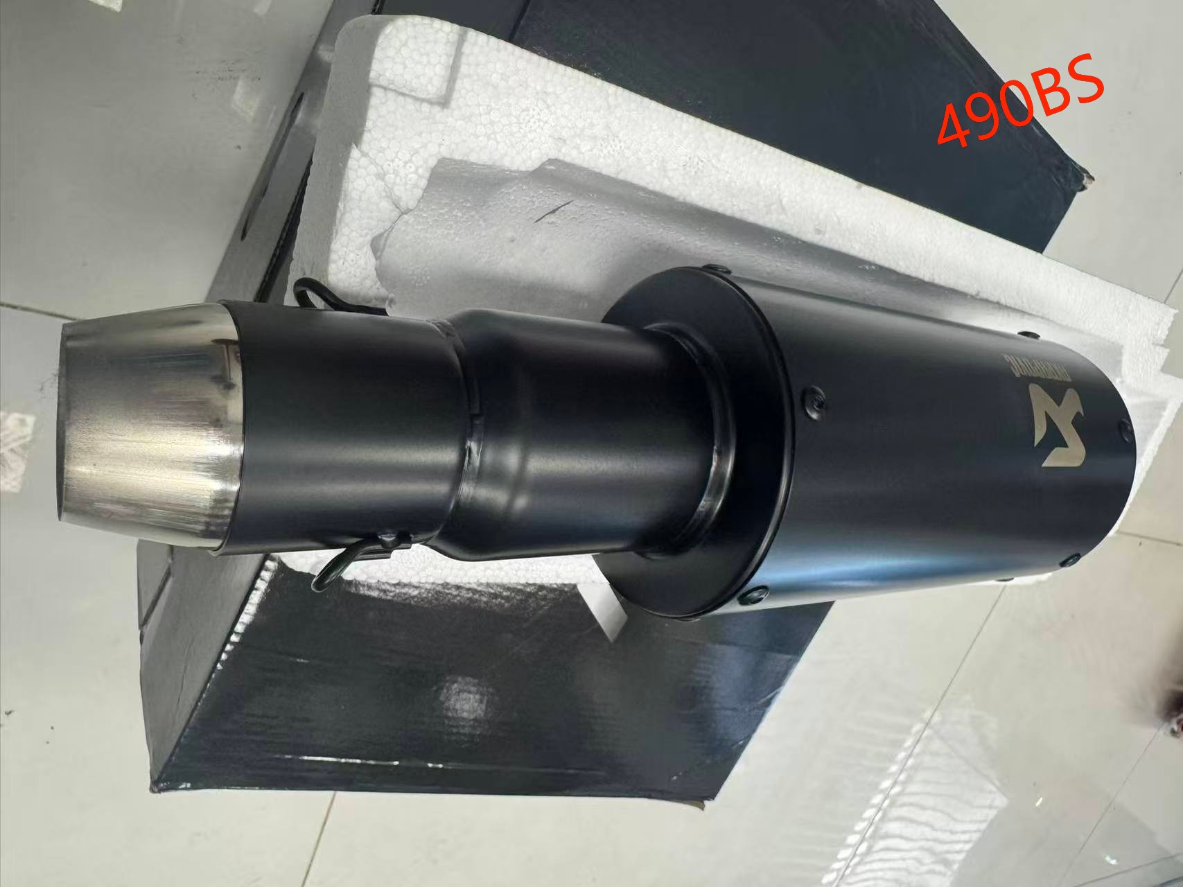 Escape de motocicleta D03