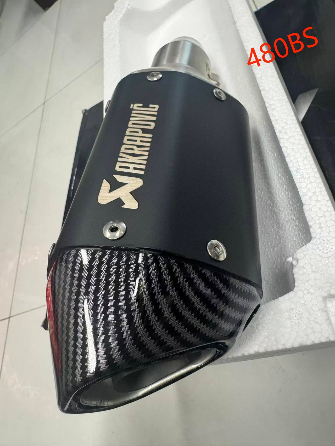 Escape de motocicleta E110