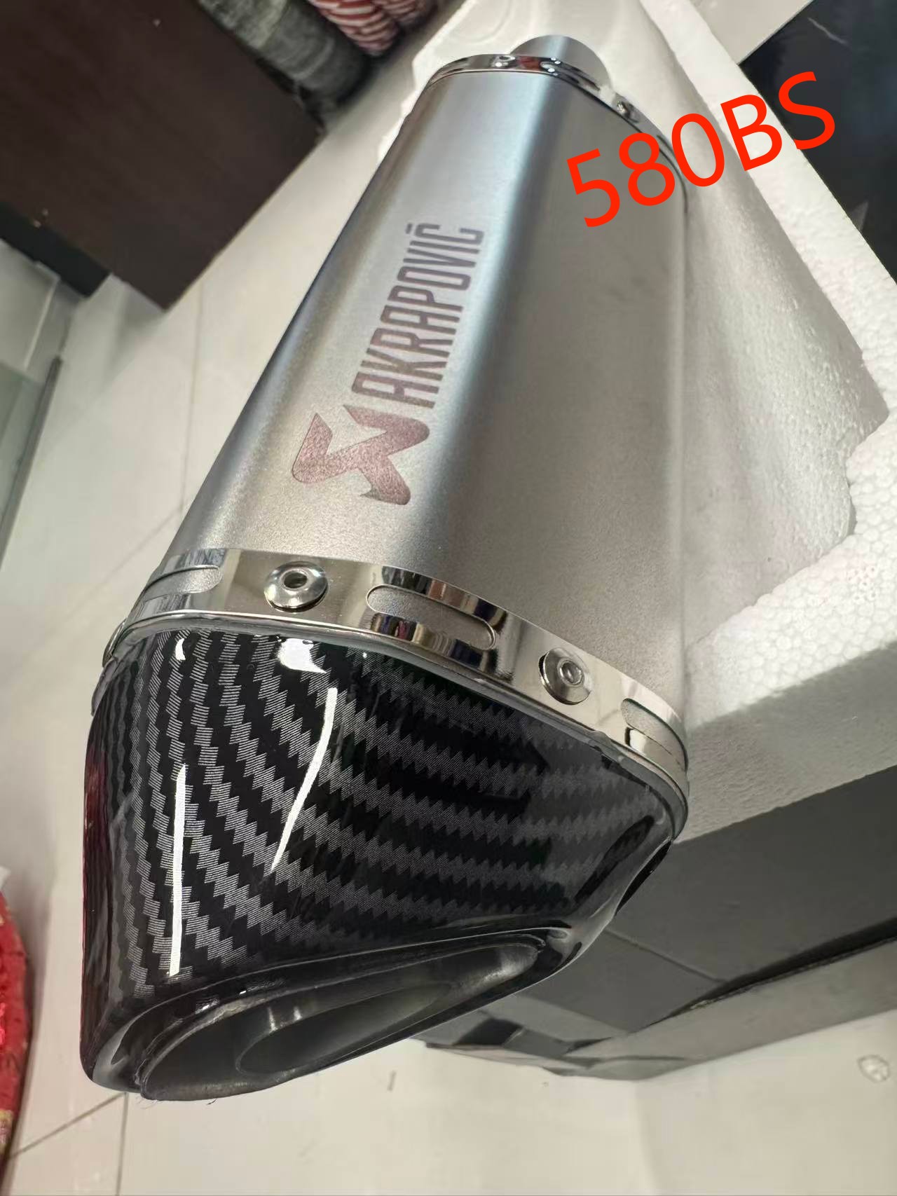 Escape de motocicleta J175