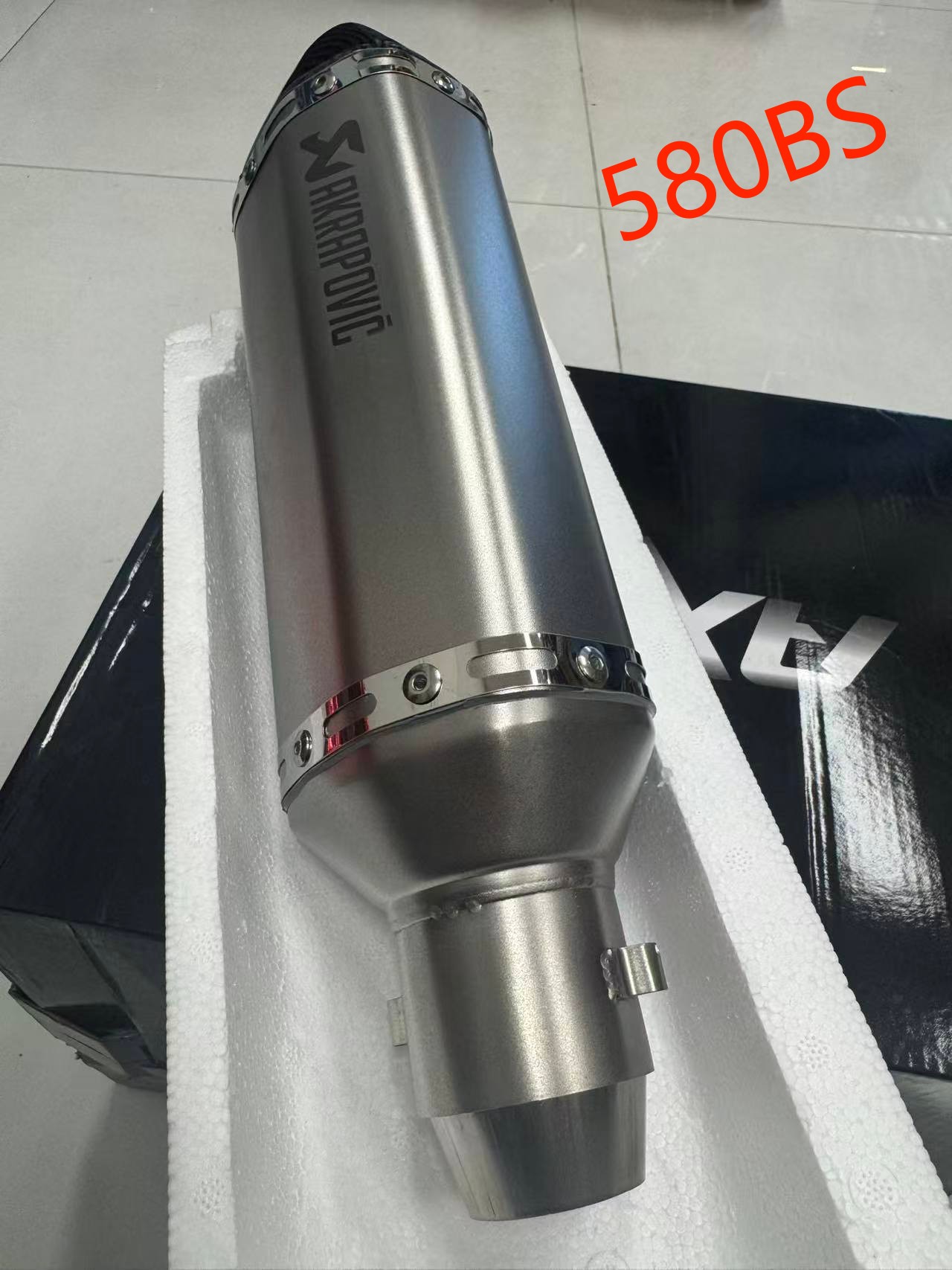 Escape de motocicleta J175